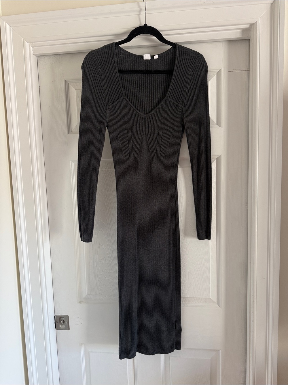 GAP Charcoal Ribbed V-Neck Long Sleeve Dress M